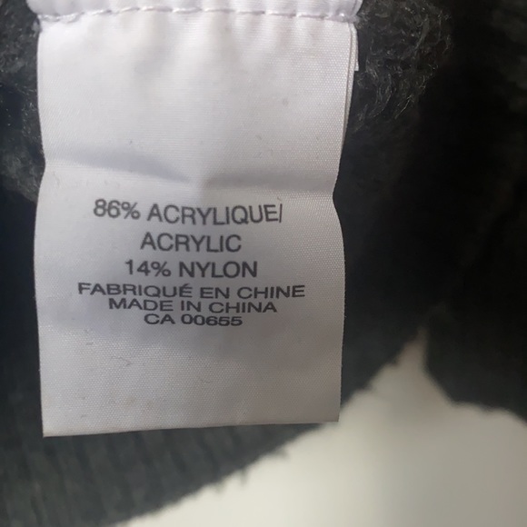 Beautiful neck sweater - Picture 5 of 5